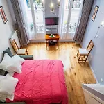 Apartment Louvre Chatelet Paris